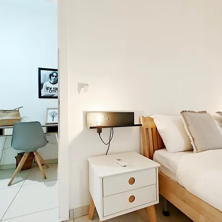 アパート Summer Nights マルサスカーラ